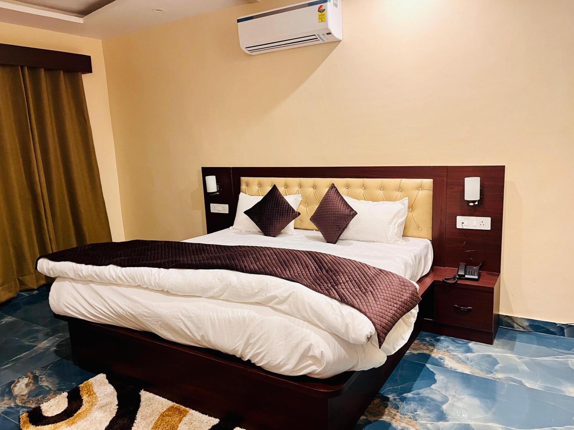 The Mount Valley Hotel Haldwani Exterior photo