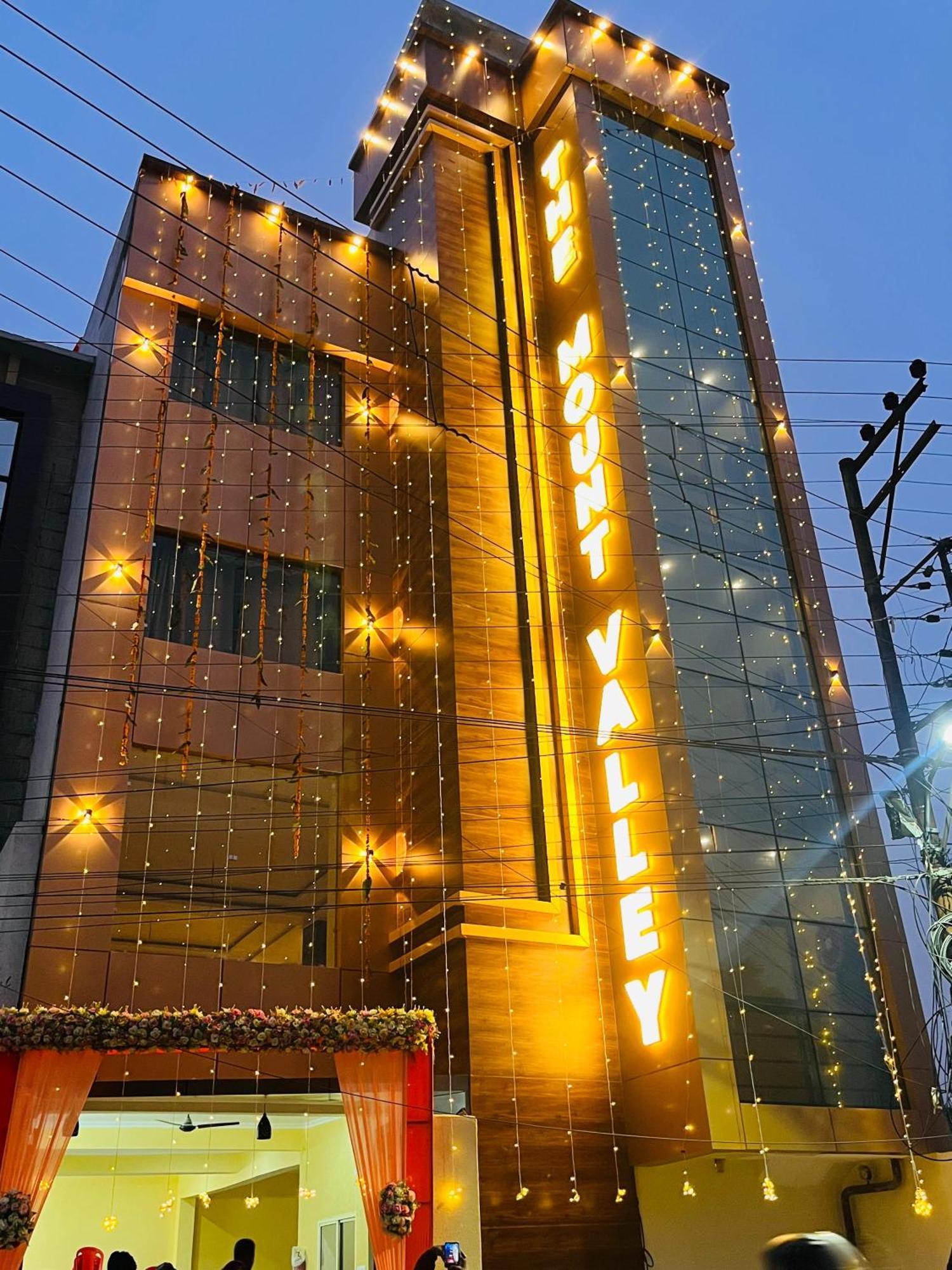 The Mount Valley Hotel Haldwani Exterior photo