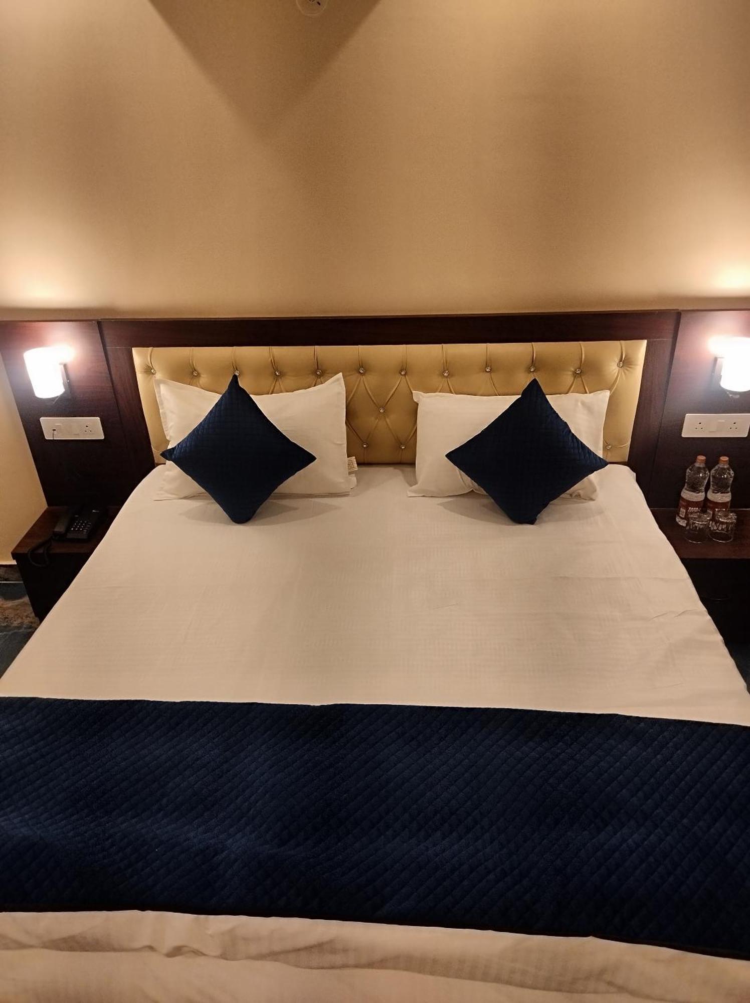 The Mount Valley Hotel Haldwani Exterior photo